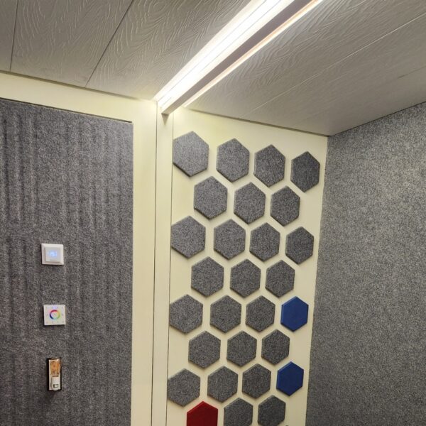 Invändig vy av 4 m² kabinen Invändig vy av 4 m² kabinen